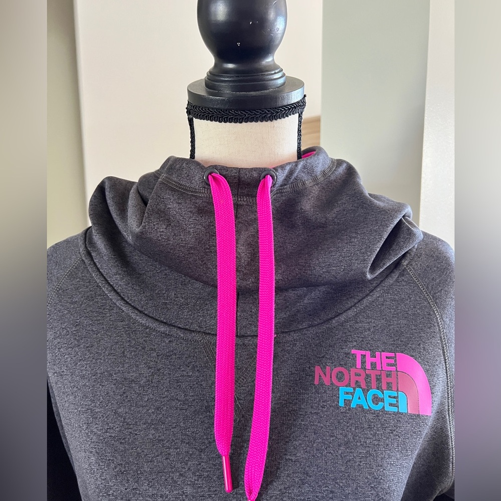 The North Face Sweathshirt
